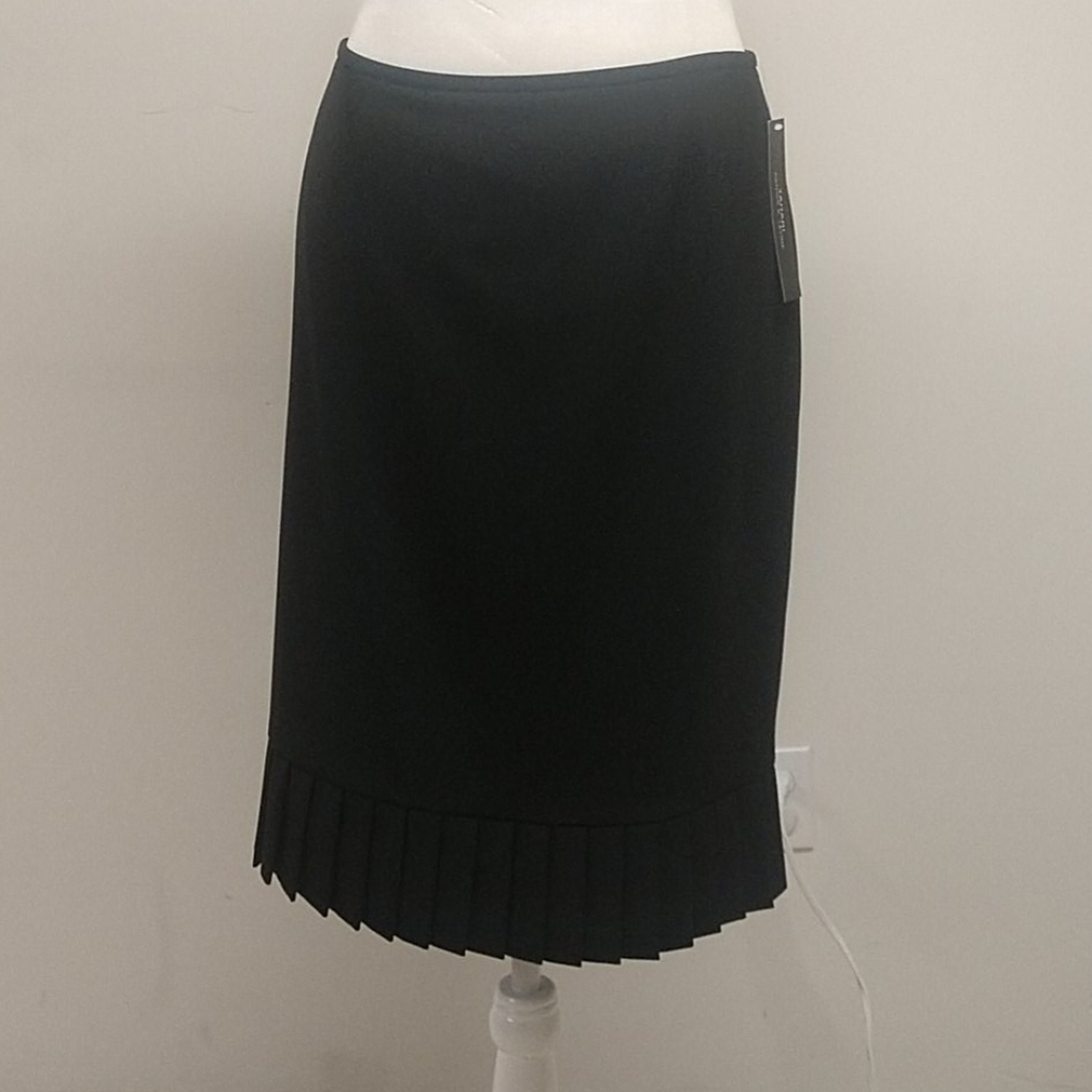 Tahari Classic Black A-Line Skirt with Pleats